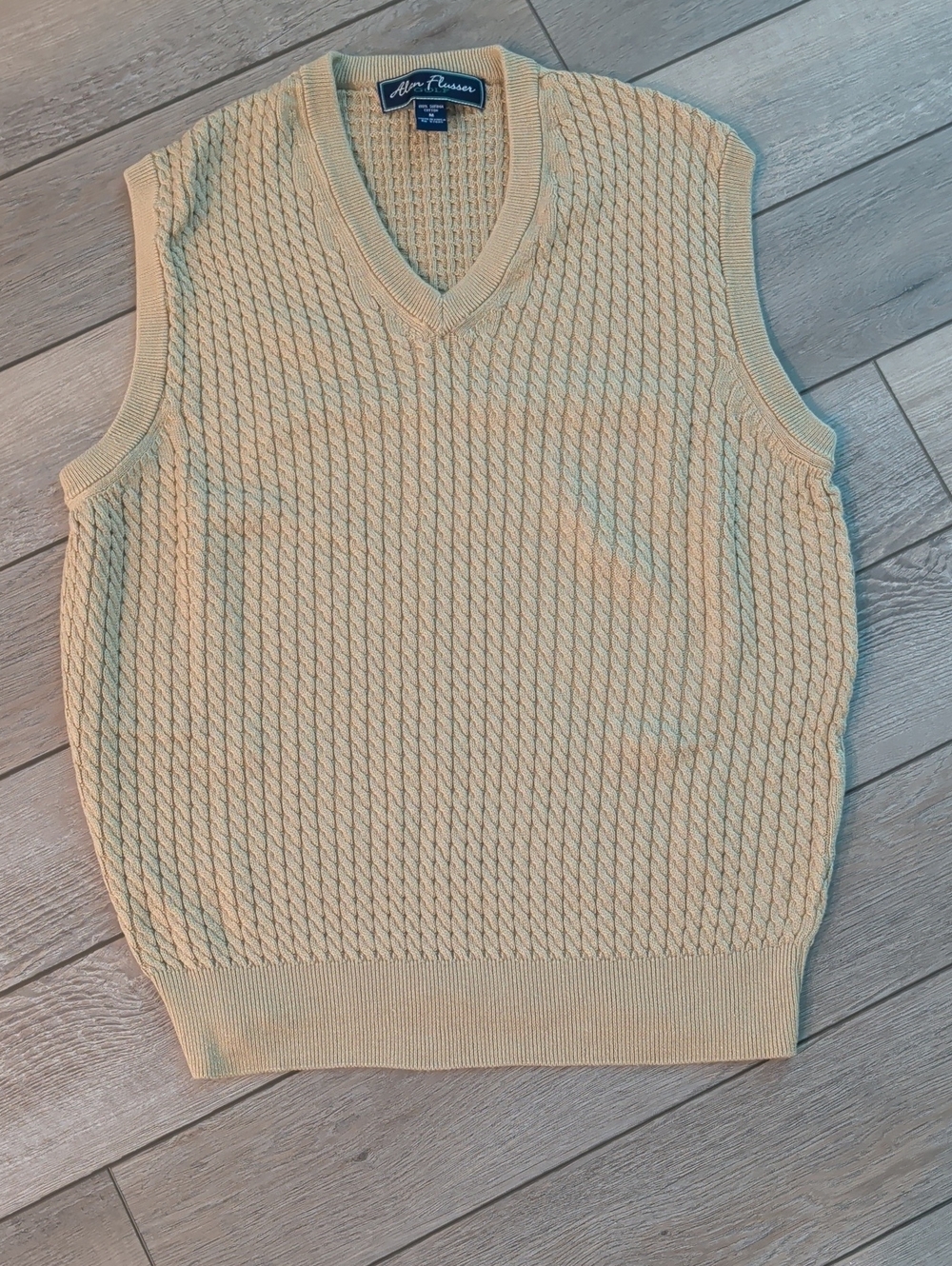 Alan Flusser Men's Cream Cable Knit V-Neck Sweater Vest